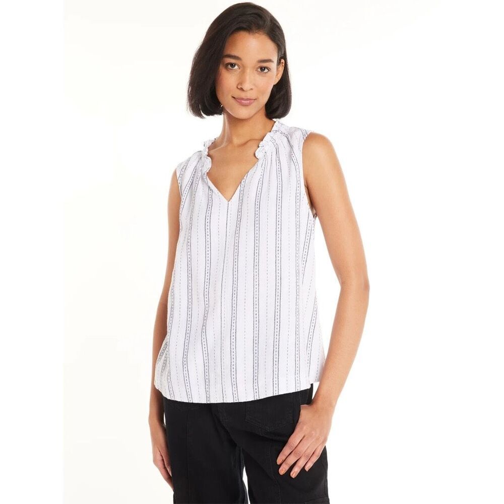 Time & Tru Black And White Linen Blend Ruffle Tank Top Size Medium
